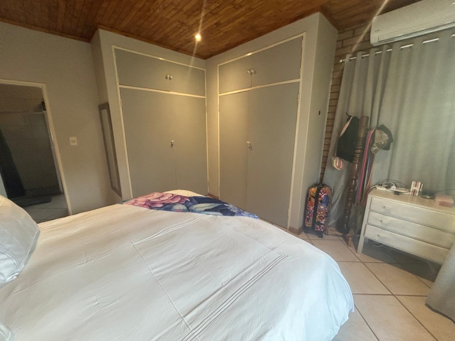 4 Bedroom Property for Sale in Hartbeesfontein AH North West